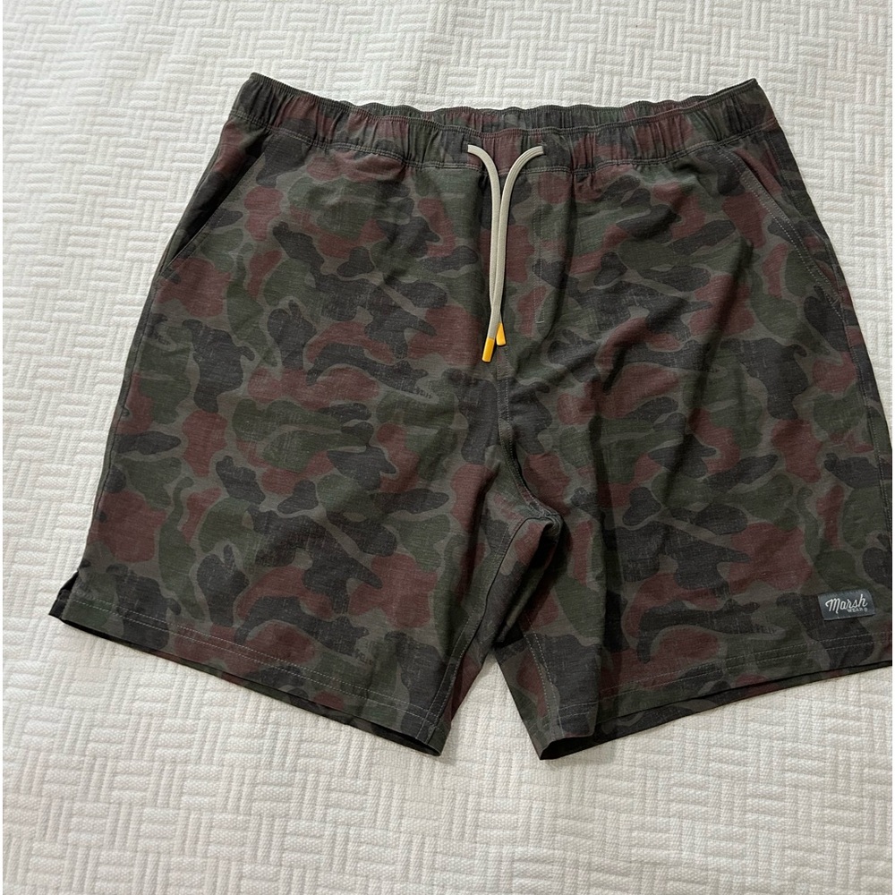 Marsh brand men’s shorts